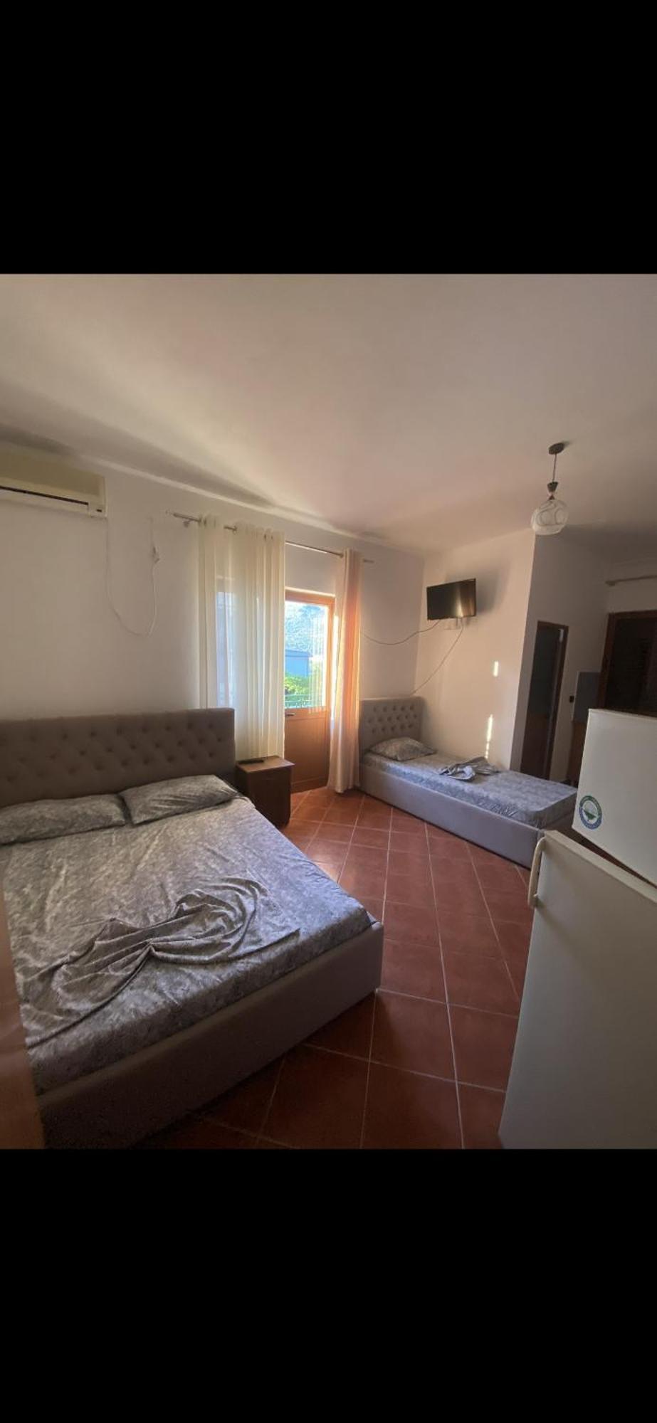 Hotel Kulla Gurit *
